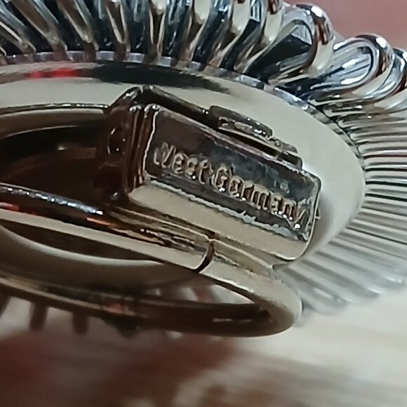 Vintage 1970s West Germany Silver Tone Round Scarf Clip #6 - Picture 5 of 10